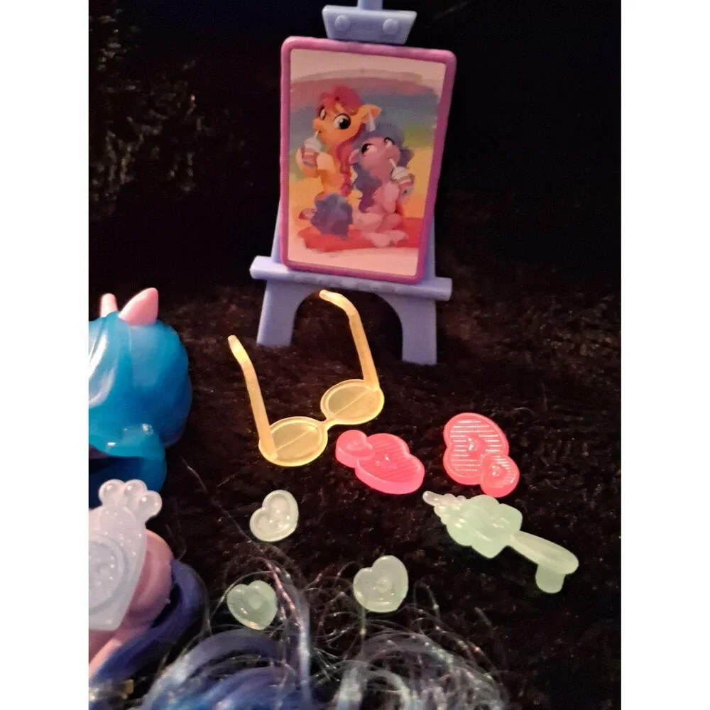 My Little Pony Make Your Mark Cutie Magic Izzy Moonbow Mini-Figure lot of 11